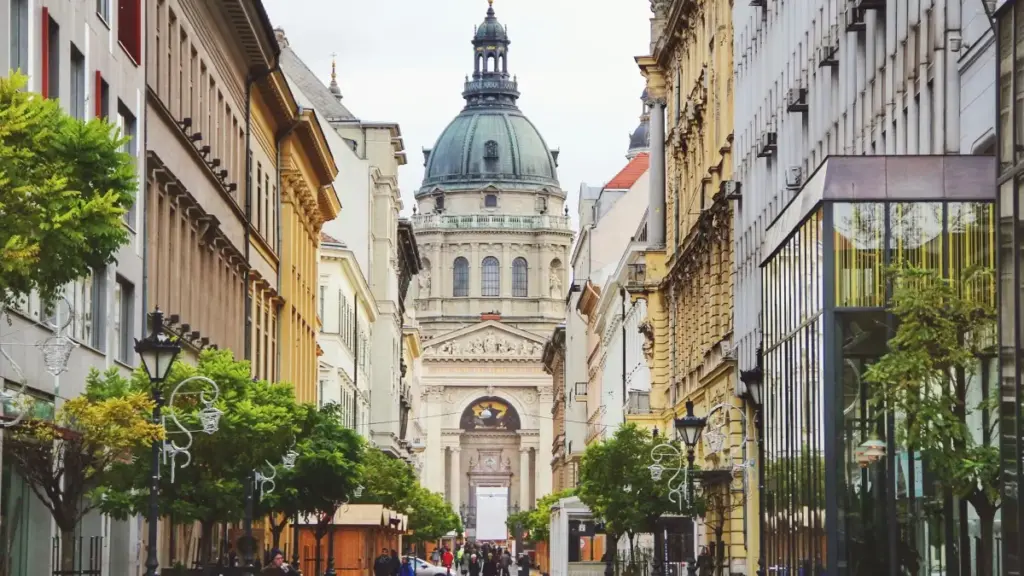 Практычны гайд для беларускіх рэкламадаўцаў: дзе шукаць Vietnam Twitch-крээйтараў, як наладзіць калабарацыі для рэальных event-влогаў і на што звяртаць увагу.