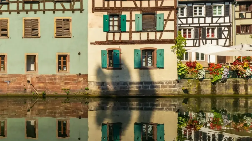 Кіраўніцтва для беларускіх крэейтараў: як знаходзіць, кантактаваць і дамаўляцца з азербайджанскімі прадаўцамі на Etsy для unboxing і рэв'ю PR‑пасылак.