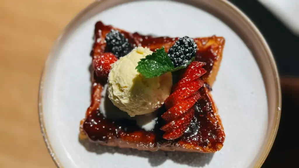 Канкрэтныя крокі для беларускіх крэатараў: як праз WhatsApp выйсці на кітайскія брэнды і зарабіць на UGC — практыка, прыклады партнёраў і інструменты.