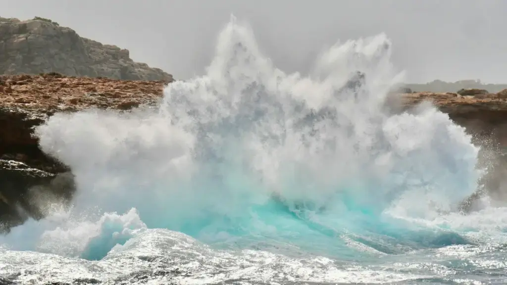 Практычнае кіраўніцтва для беларускага крэатара: як знаходзіць, прадастаўляць і манетызаваць фэшн‑lookbook на YouTube з брэндамі Славакіі.