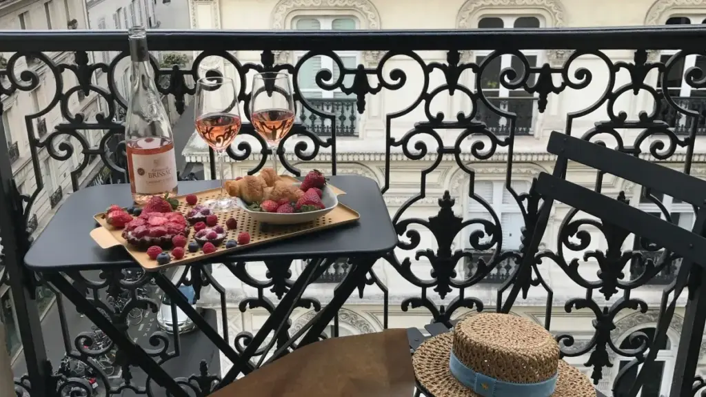 Практычнае кіраўніцтва для рэкламадаўцаў з Беларусі: дзе шукаць Twitch-стваральнікаў у Коста-Рыцы, як ацэньваць аўдыторыю і пераўтвараць удзел у ліды.