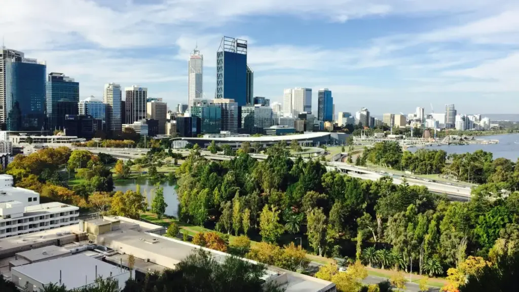 Практычны гайд для беларускіх крэатараў: як знайсці, звязацца і прапісаць прапановы брэндам Інданэзіі на Pinterest, каб прасоўваць афіліят-прадукты і атрымліваць рэальныя заказы.