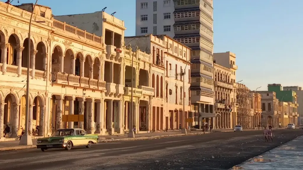 Практычны гайд для беларускіх рэкламадаўцаў: дзе шукаць, як выбіраць і як працаваць з сігнальнымі Kuaishou-крэатарамі са Сінгапуру для вірусных unboxing-кампаній.