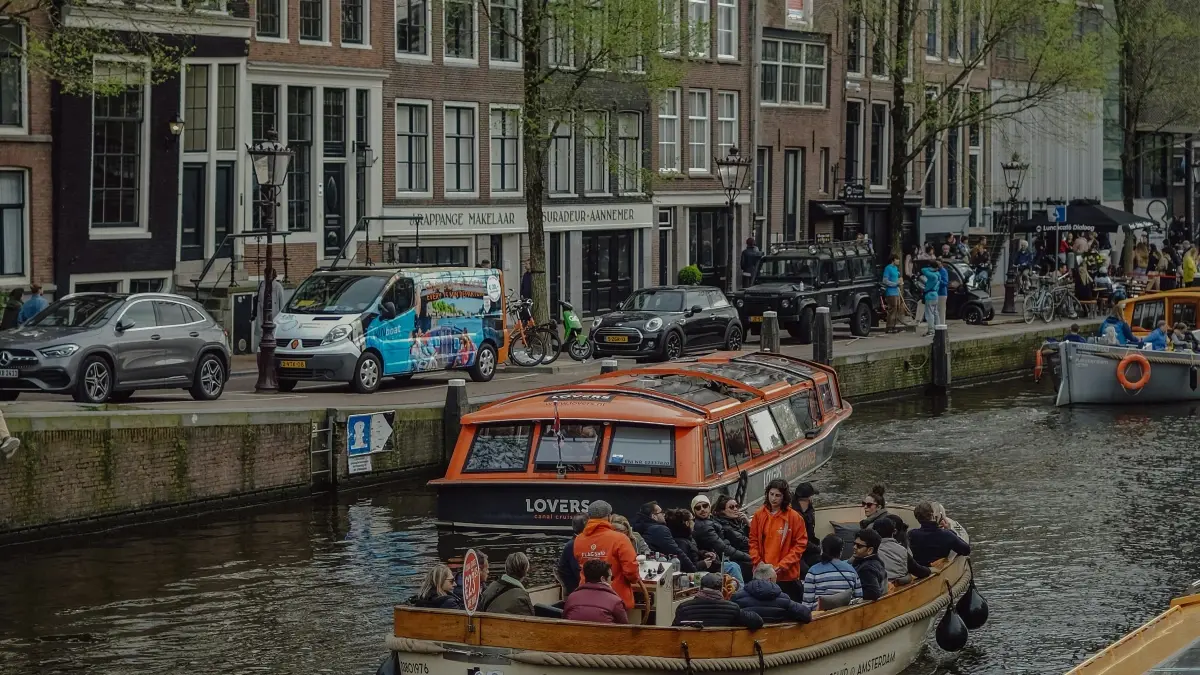 Крэатары: як дабіцца да аманскіх брэндаў на Disney Plus і пабудаваць доўгія здзелкі