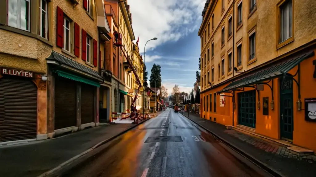 Практычны план для беларускіх рэкламадаўцаў: як знайсці і запускаць мікра-інфлюэнсер-тэсты з панамскімі VK creators — інструменты, KPI і рызыкі.