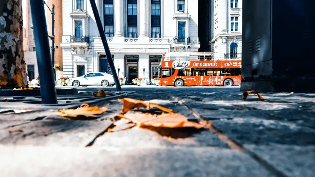 Практычнае кіраўніцтва для беларускіх рэкламадаўцаў: дзе шукаць аўстрыйскіх Rumble-стваральнікаў, як ацэньваць аўдыторыю і пераўтвараць увагу ў ліды.