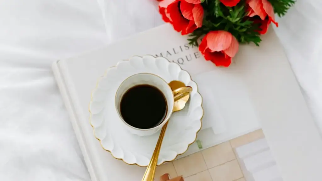 Пакрокавая стратэгія для беларускіх крэатараў: як знаходзіць, кантактаваць і дамаўляцца з казахстанскімі брыфамі на Taobao для аглядаў касметыкі і сродкаў догляду.